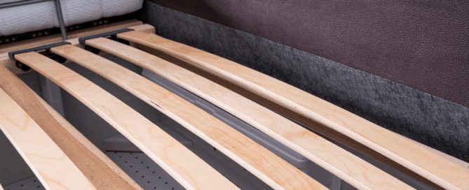 Hochwertiger Lattenrost in einem Bett