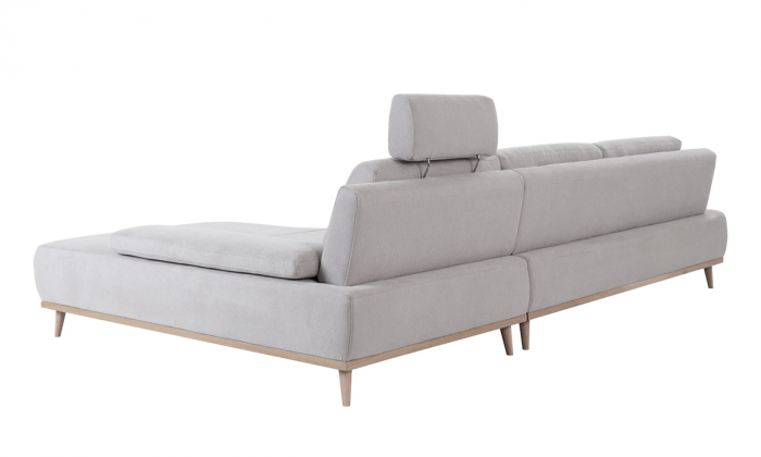Helle Tivoli Couch von ADA . Mindful Living für den stilvollen Raum